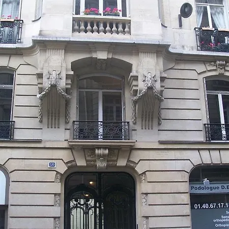 Bridgestreet Champs Elysees Apartment