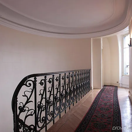 Apartment Bridgestreet Champs Elysees *